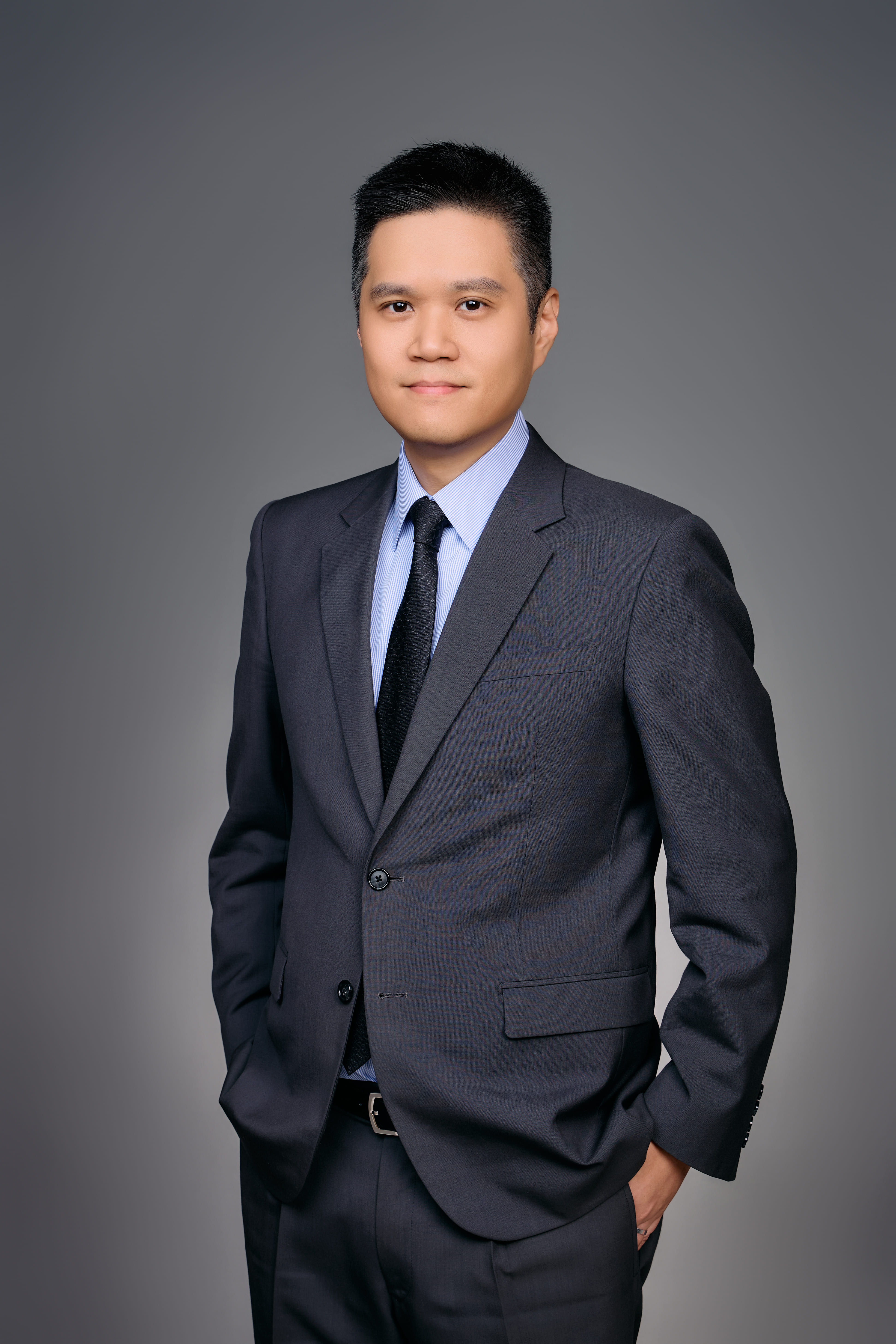 Mr. Alex Ho